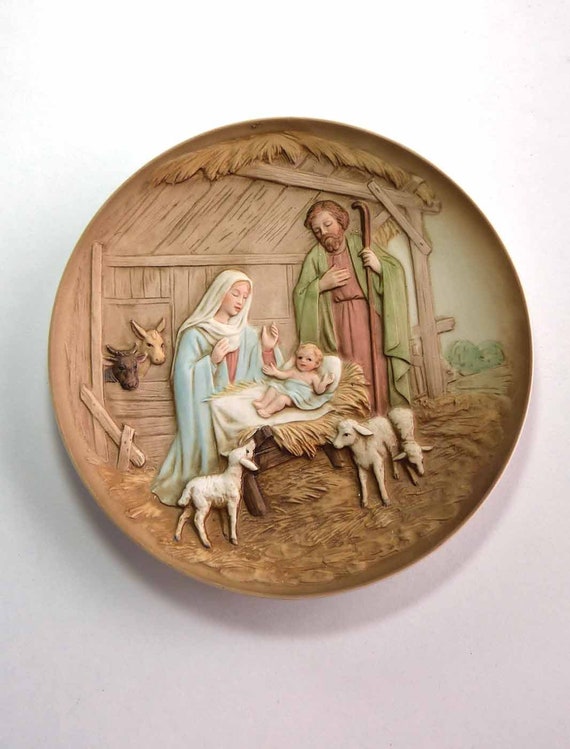 Homco 1987 Nativity Scene Plate 5102 Holy Family Mary Joseph Baby Jesus Manger Sheep Raised Relief Design