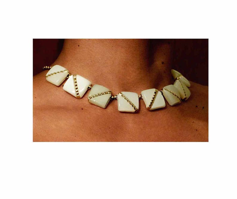Large 1970s Vintage White Moonstone /& Gold Half Moon Lucite Chicklet Statement Choker Necklace Elegant Show Stopper Moonglow