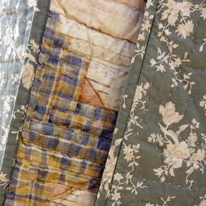 Pottery Barn WESLEY Reversible 92 x 108 Quilt w/ 2 Matching King Quilted Pillow 36 x 20 Shams Sage Little Cozy House on the Prairie Green