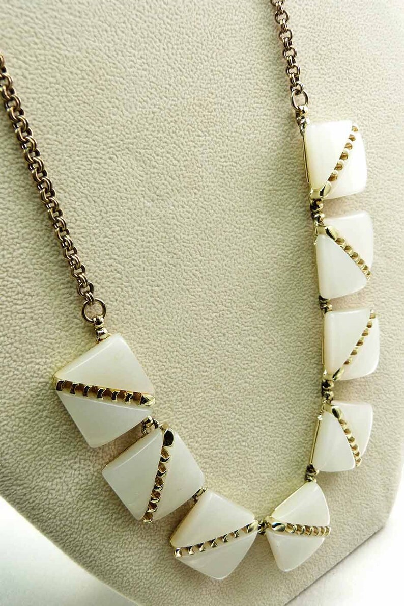 Large 1970s Vintage White Moonstone /& Gold Half Moon Lucite Chicklet Statement Choker Necklace Elegant Show Stopper Moonglow