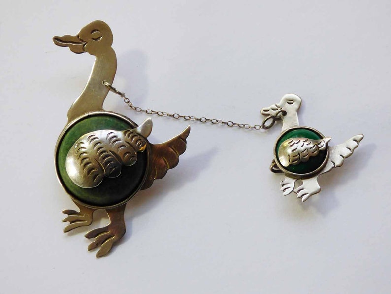 Duck with Duckling Sterling Silver Green Calcite & Jadeite Pin Brooch Artisan Stamped Circa Mid 1920s Mexico image 6