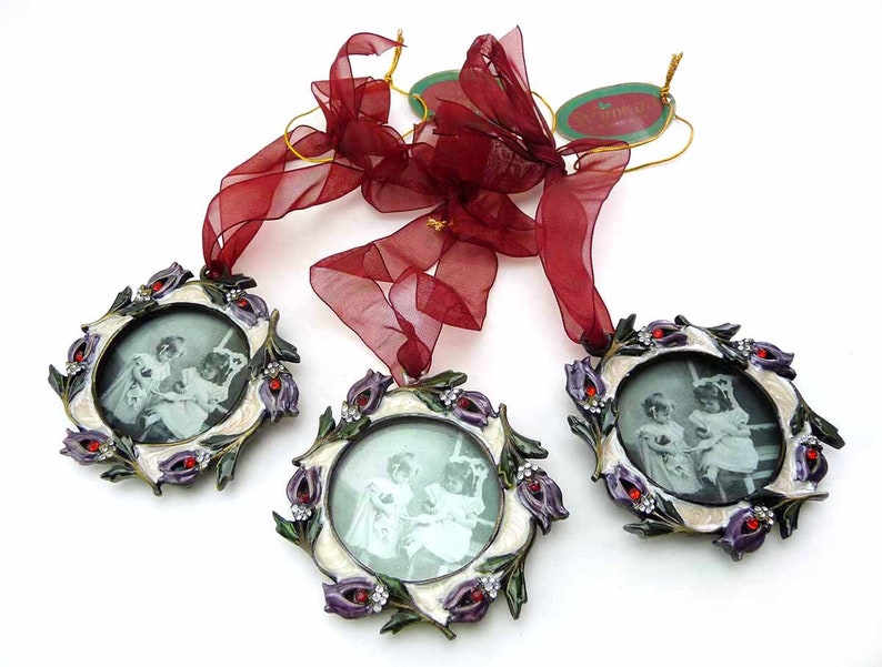 3 Round Enameled Rhinestone Gift Picture Frames Ornaments - Etsy
