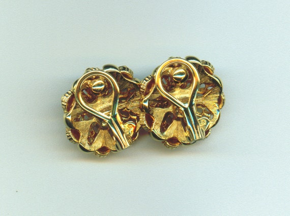 Vintage Faux Pearl Earrings - image 3