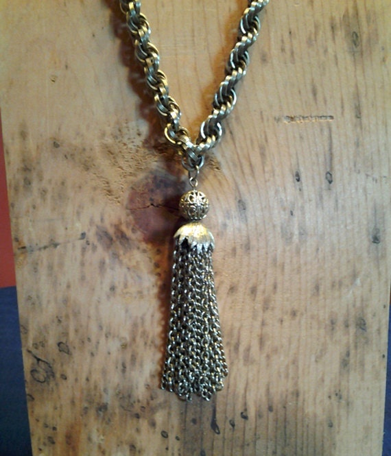 Vintage Necklace with Tassel Pendant - image 3