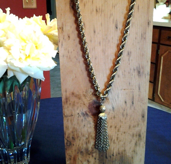 Vintage Necklace with Tassel Pendant - image 4