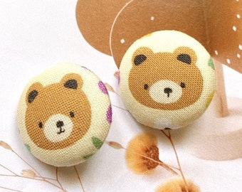 Handgemaakte beige bruine teddybeer dierlijke stof bedekte knoppen, teddybeer koelkastmagneten, 1,1" 2's