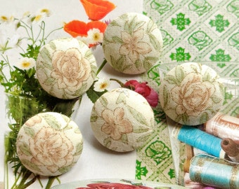 Handmade Small Light Green Beige Vert Floral Flowers Fleur Fabric Covered Buttons Boutons, Flat Backs, 0.75" 5's