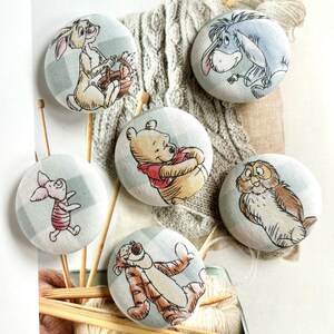 Handgemaakte grote Winnie Pooh Bear Friend Ours Animal Children Fabric Covered Buttons Boutons, Winnie Pooh Bear Animal Fridge Magnets, 1,5 6's afbeelding 1