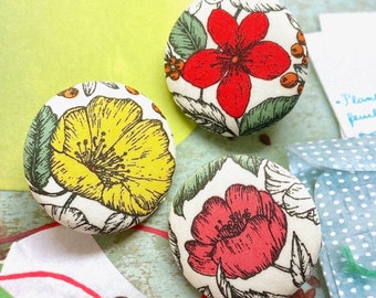 Handmade Large Liberty Of London Red Pink Yellow Rose Rouge Floral Flower Fabric Button Boutons , Liberty Floral Fridge Magnets, 1.25 " 3's