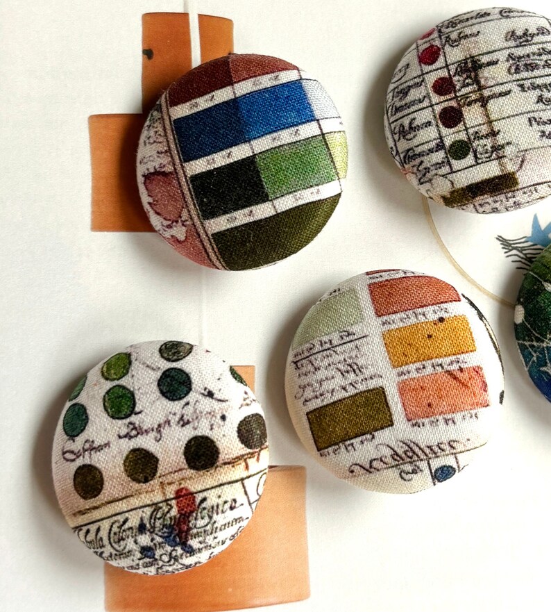5 Large Art Artist Painter Color Palette Decorative Fabric Button