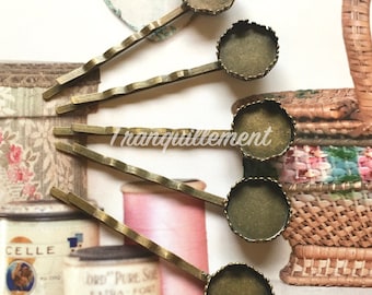 30 Small Bronze Retro Vintage Style Round Crown Scallop Edge Pendent Cabochon Hair Clip Slides Pins Blanks 15mm