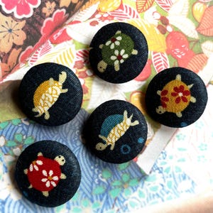 5 dunkel marineblau japanische Meeresschildkröte Schildkröte Mantel Jacke Shirt Stoffknopf Boutons, flache Rückseite, Schildkröte Kühlschrankmagnet, 2,5 cm