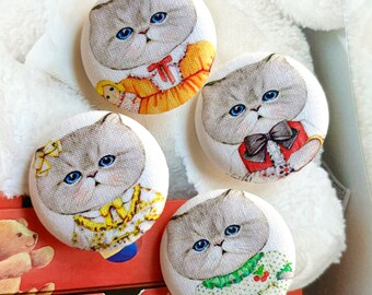 Handmade Large White Cat Kitten Chat Chaton Animal Costume Fabric Covered Buttons Bouton, Cat Kitten Fridge Magnets, Flat Backs, 1.5" 4's