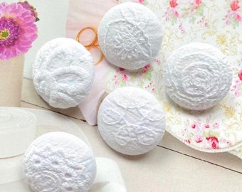 Handgemaakte grote witte Blanc geborduurd Brode Fleur Floral Flower Lace Wedding Mariage Buttons Boutons, Floral Lace Fridge Magnet, 1,2" 5's