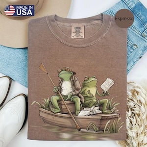 Comfort Colors Frog T-Shirt: Funny Unisex Oversized Tee