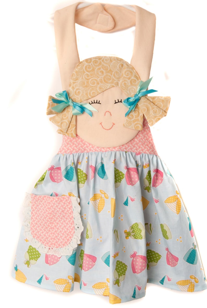 PATTERN--apron--for little girls---Fran and Friends by ida/'s ideas