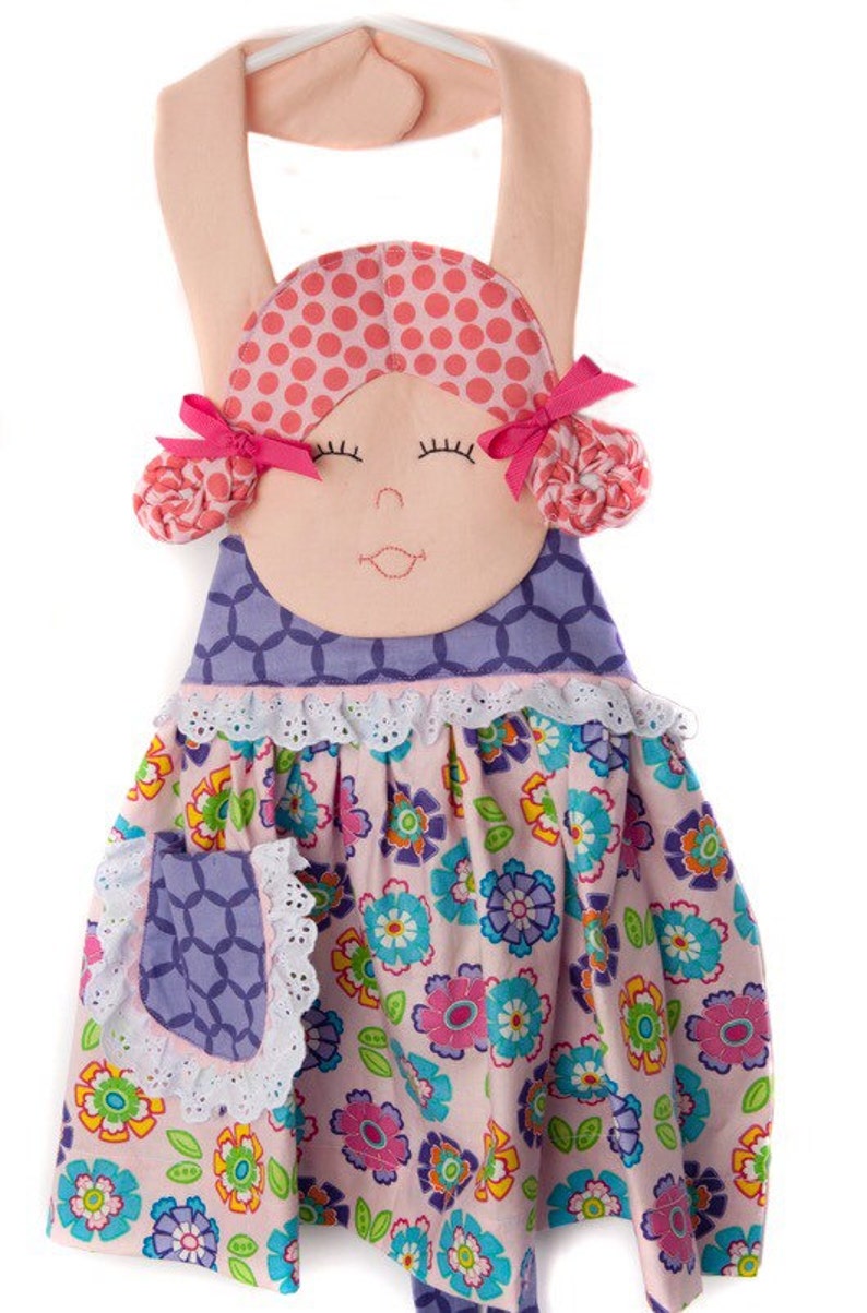PATTERN--apron--for little girls---Fran and Friends by ida/'s ideas