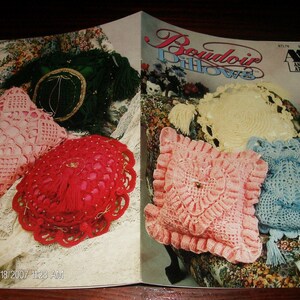 Thread Crocheting Patterns Buodoir Pillows Annies Attic 87L76 Crochet Pattern Leaflet