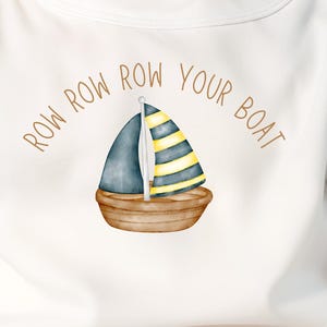 Kinderliedje SVG PNG rij rij rij je boot pasgeboren cadeau Cricut ontwerp voor DIY baby outfit babyshower cadeau naar huis gaan voor klein zakelijk gebruik