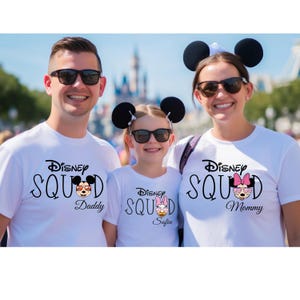 Camisetas da Família Disney, Camisetas da Família Disneyworld, Camisetas personalizadas com óculos de sol da família com personagens Disney, Camisetas personalizadas da Família Disney