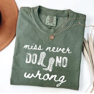 Comfort Colors Wallen Concert Tee: Country Music Lyrics Graphic Shirt