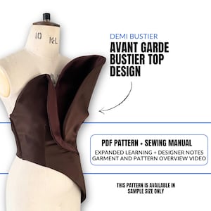 Könnte beinhalten: Ein braunes Avantgarde-Bustier-Top-Design auf einer Schneiderpuppe. Das Bustier hat eine einzigartige Form und besteht aus einem glänzenden Stoff. Der Text auf dem Bild lautet "Demi Bustier, Avant Garde Bustier Top Design" und "PDF Pattern + Sewing Manual".