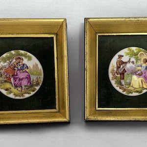 Ensemble de 2 camées en porcelaine, histoire d&#39;amour de Fragonard, cadre B&S Creations, lot de 2 VTG