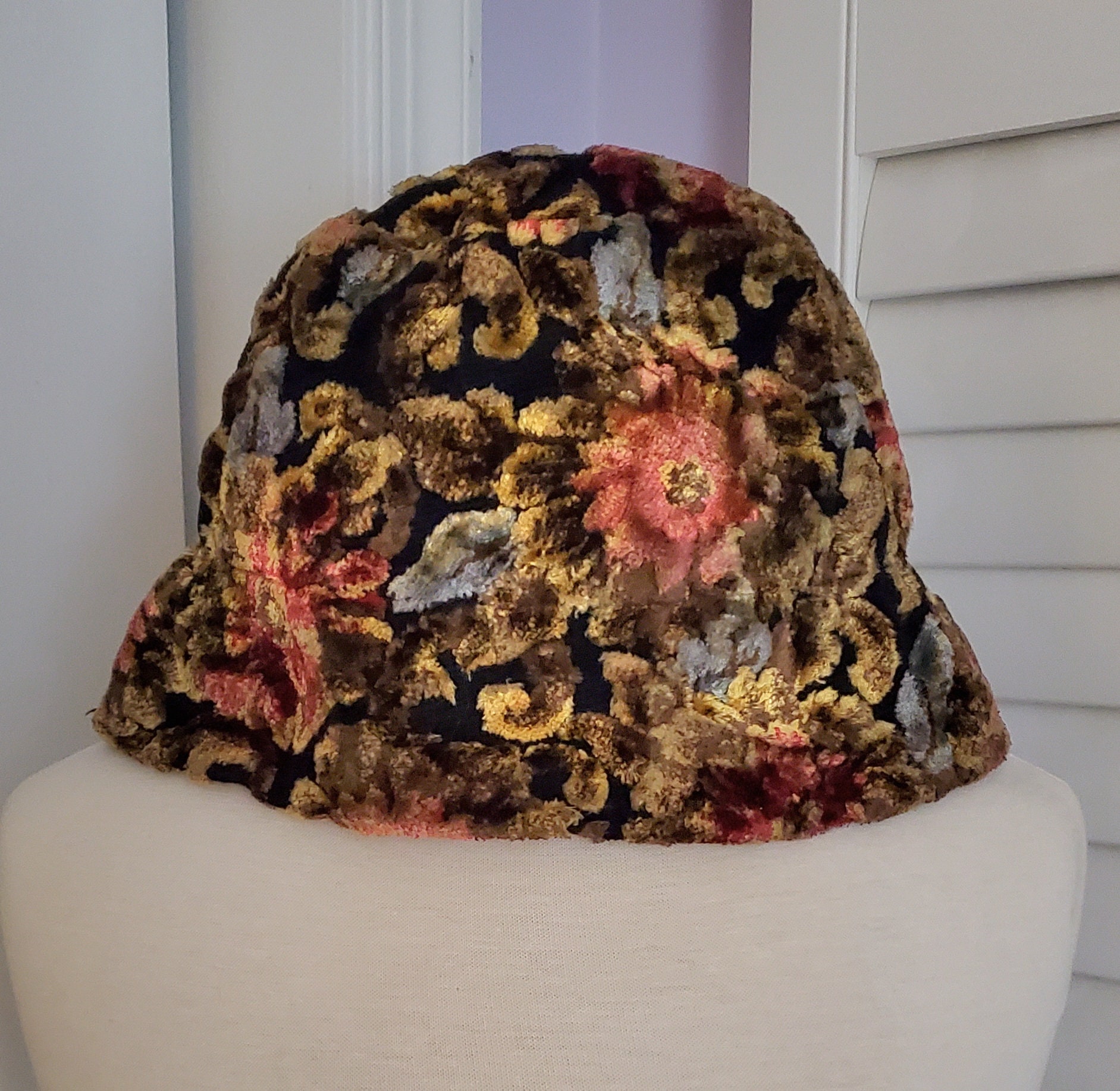 Beautiful Vintage Floral Velvet Bucket Cloche Hat Circa 