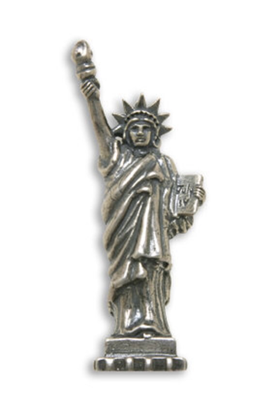 Vintage Statue of Liberty Charm in 9ct Gold - Midsomer Jewellery