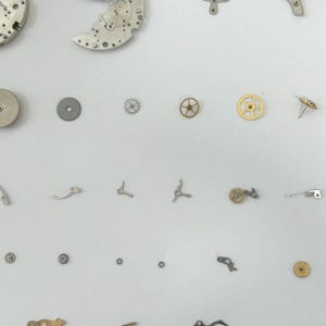 Venus Cal 170 Movement Part Balance Wheel Spring Barrel Bridge Wakmann Breitling image 3