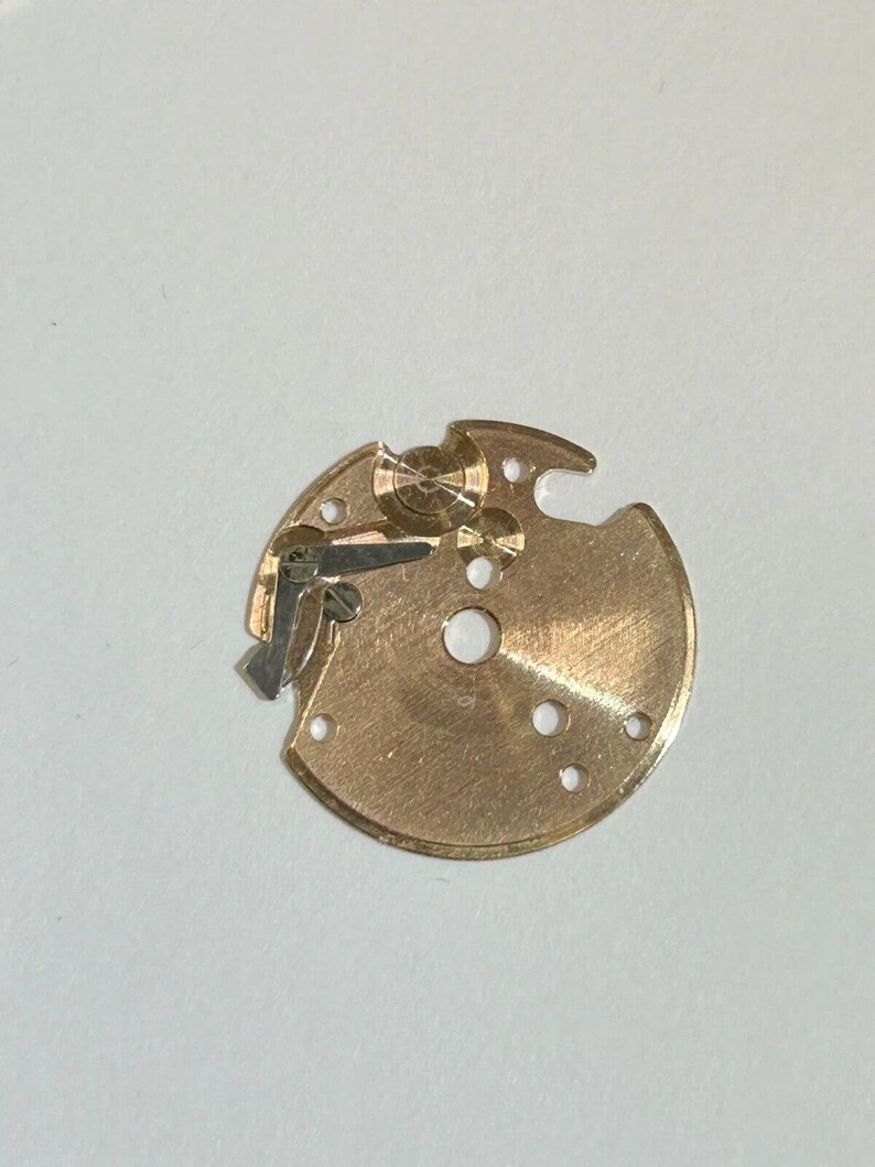 Movimiento del reloj Omega Cal 560, pieza de equilibrio, rueda de horquilla, puente de resorte, bisel de escritorio 4 imagen 14