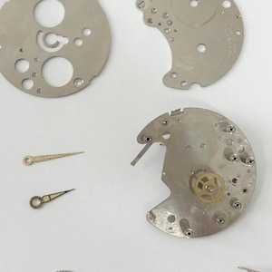 Jaeger LeCoultre Cal 219 Clock Movement Part Balance Fork Barrel Wheel Dial image 3