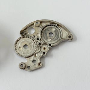 ゼニス エナメル 目覚まし時計 ムーブメント部品 テンプ バレル 脱進機 ホイール フォーク 画像 7