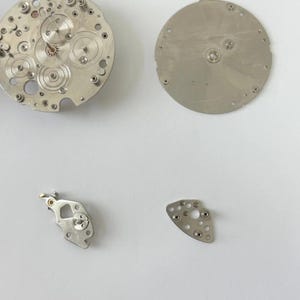 Jaeger LeCoultre Cal 245 Clock Movement Part Balance Fork Barrel Wheel Plates image 3