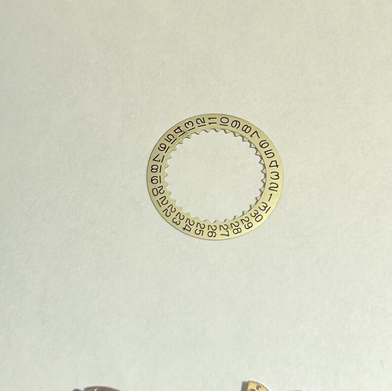 Omega Cal 560 Teile Uhrwerk Unruh Gabel Räder Federn Brücke Uhr Zifferblatt Schreibtisch Bild 15