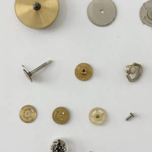 Jaeger LeCoultre Cal 219 Clock Movement Part Balance Fork Barrel Wheel Dial image 4