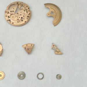 Omega Cal 563 Watch Parts Movement Calendar Disk Fork Wheels Springs Bridge 2 image 4