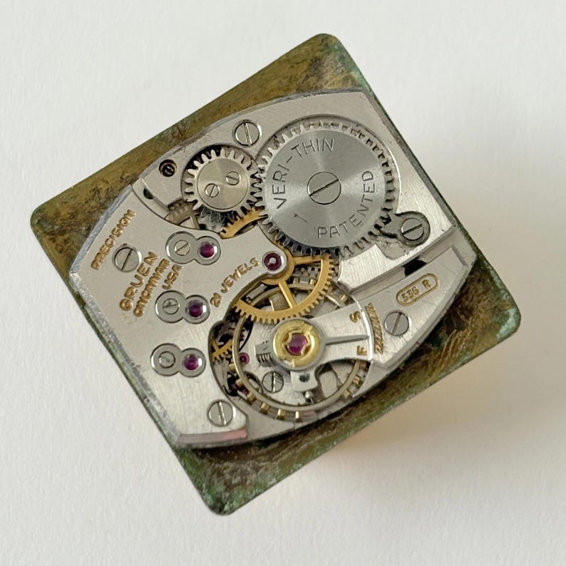 Gruen Cal 335 Watch Movement For Parts Balance Fork Spring Bridge image 1