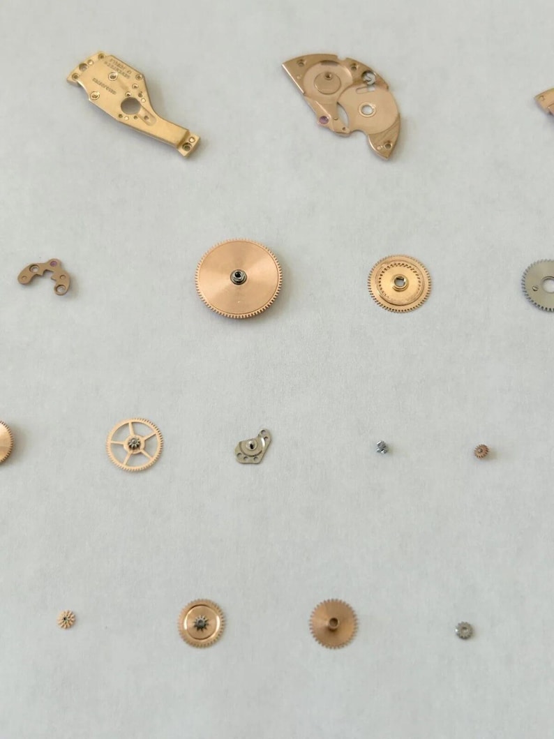 Omega Cal 563 Watch Parts Movement Calendar Disk Fork Wheels Springs Bridge 2 image 6