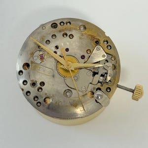 Peças do relógio Movado Cal 431 A: Movimento, Balanço, Mola, Ponte, Mostrador, Ponteiros, Haste imagem 2