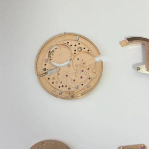 Piezas de reloj Omega Cal 351 Movimiento Balance Horquilla Rueda Resorte 350 354 352 353 355 imagen 6