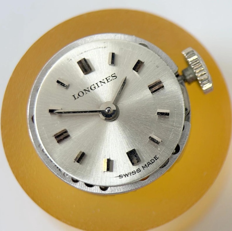 Movimiento de reloj Longines Cal 320 para piezas Puente de resorte de horquilla de equilibrio imagen 4
