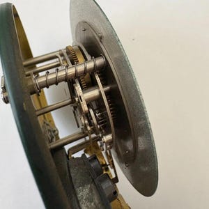 Jaeger Lecoultre Musical Alarm Clock PICK-A-PART movement Cal 211 Reuge Balance image 7