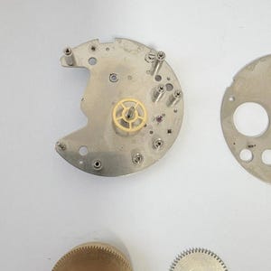 Jaeger LeCoultre Cal 229 Uhrwerkteil Unruhgabel Tonnenrad Platten Bild 2