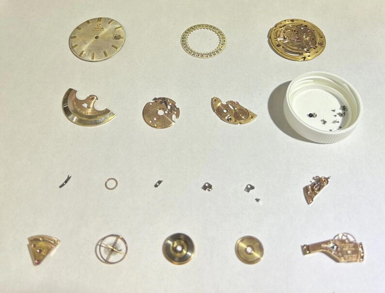Omega Cal 560 Teile Uhrwerk Unruh Gabel Räder Federn Brücke Uhr Zifferblatt Schreibtisch Bild 5