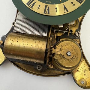 Jaeger Lecoultre Musical Alarm Clock PICK-A-PART movement Cal 211 Reuge Balance image 6