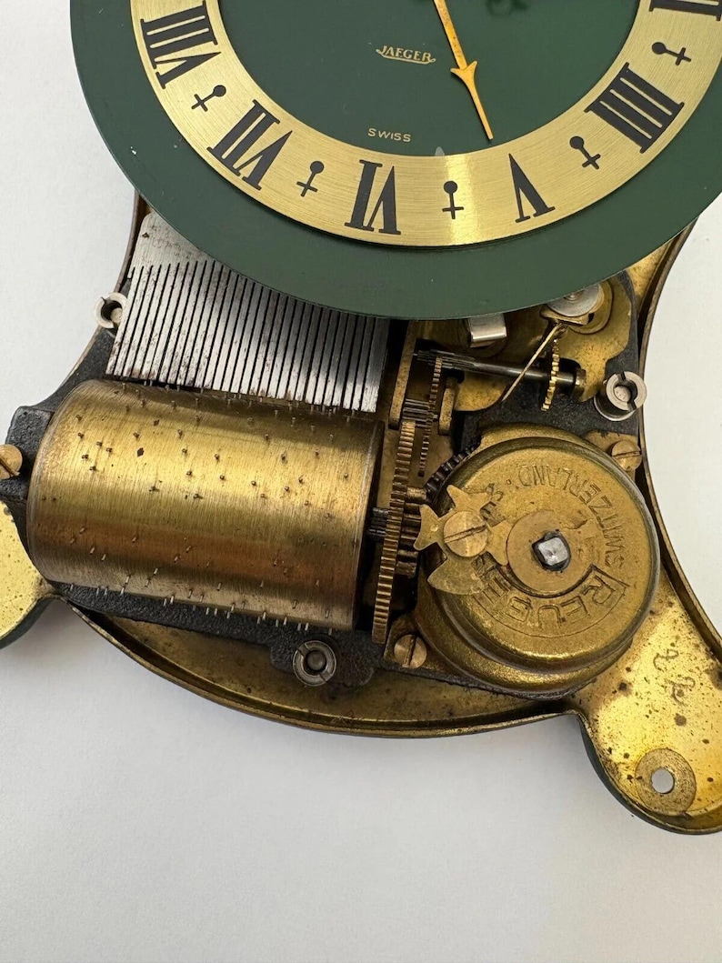 Jaeger Lecoultre Musical Alarm Clock PICK-A-PART movement Cal 211 Reuge Balance image 6