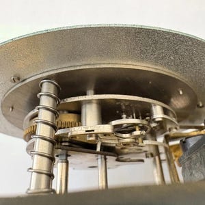 Jaeger Lecoultre Musical Alarm Clock PICK-A-PART movement Cal 211 Reuge Balance image 8