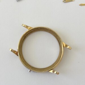 Piezas de reloj Omega Cal 351 Movimiento Balance Horquilla Rueda Resorte 350 354 352 353 355 imagen 11