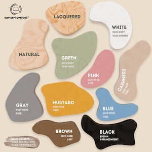 Op de afbeelding: Een Smartwood kleurenpalet met diverse tinten. Bevat naturel, gelakt, grijs, groen, roze, mosterd, blauw, bruin, wit, kasjmier en zwart. Elke kleur is gelabeld met zijn naam en bijbehorende codes.